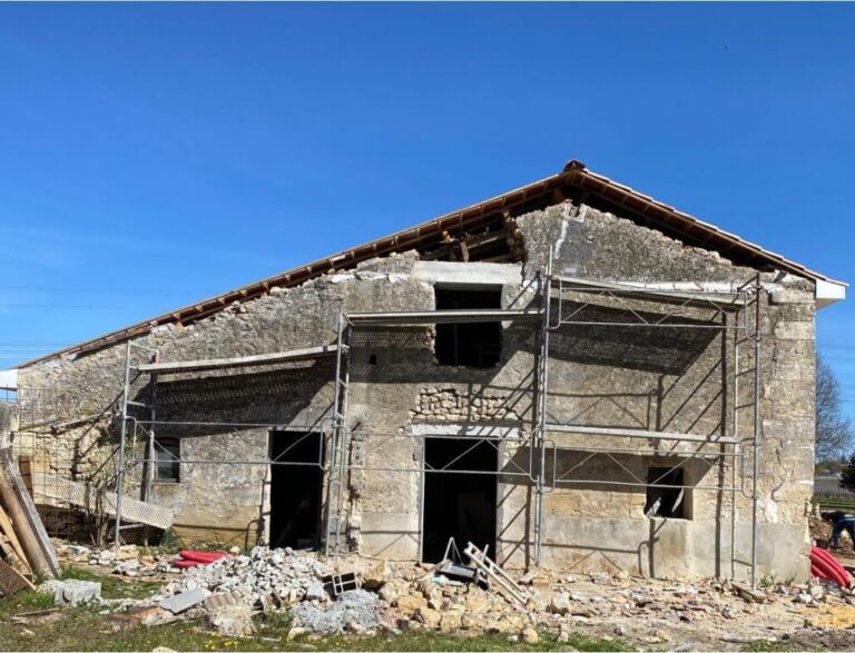 Rénovation mur en pierre à Cubnezais